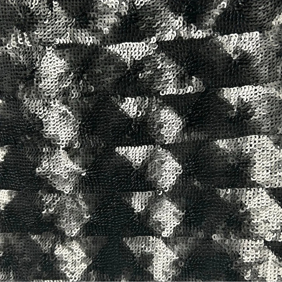 Hunter Bell Black Sequin Cap Sleeve Top  6 - Picture 5 of 6